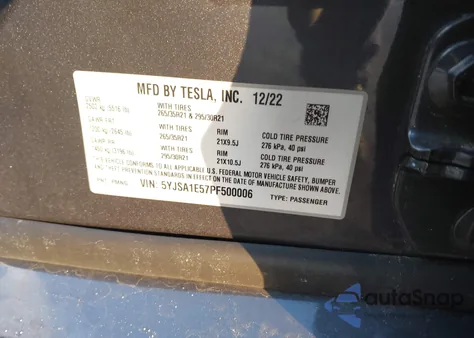 2023 Tesla Model S Dual Motor All-Wheel Drive/Standard Range z USA, uszkodzony, nr VIN 5YJSA1E57PF500006